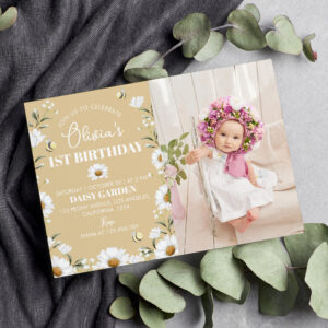 Vintage Daisy Bee 1st Birthday Invitation